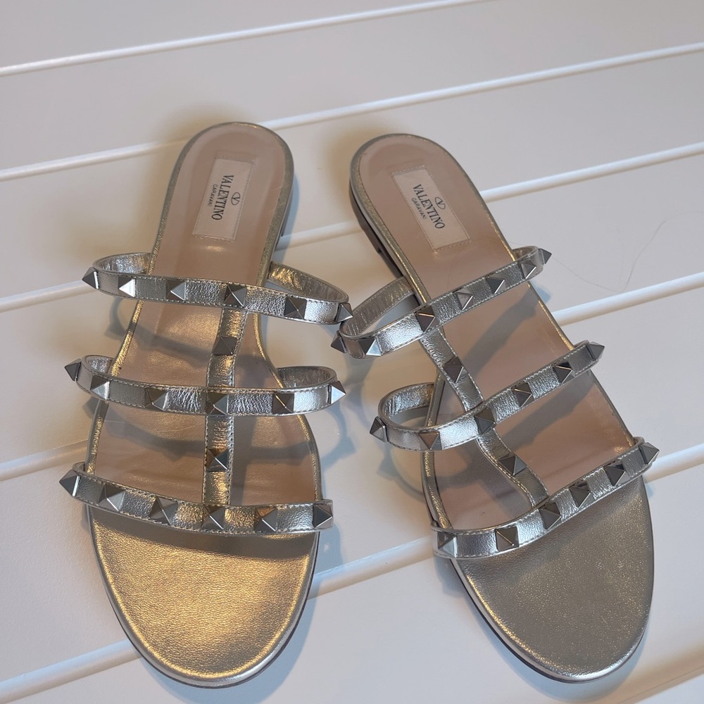 Valentino Garavani Rockstud Caged flat slide sandals